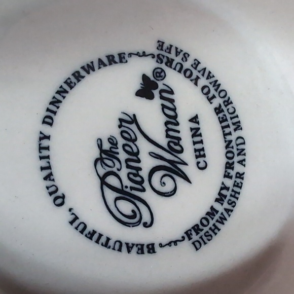 The Pioneer Woman Turquoise/Red Starburst Footed Happiness Mug. - Picture 7 of 8